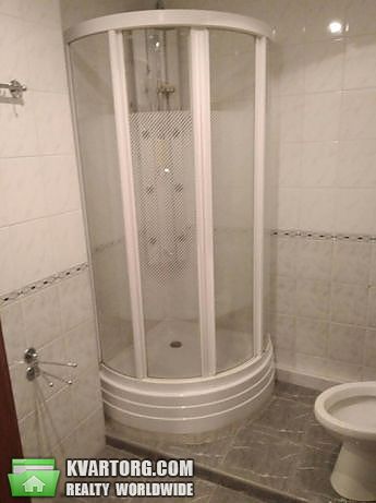 Rent out 2-room apartment. Киев,  Бажана — photo 7
