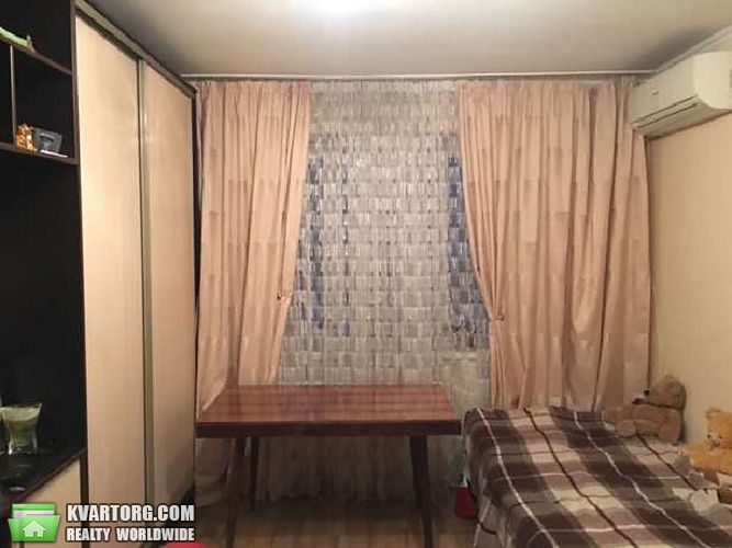 Sell 3-room apartment. Киев,  Героев Днепра — photo 1