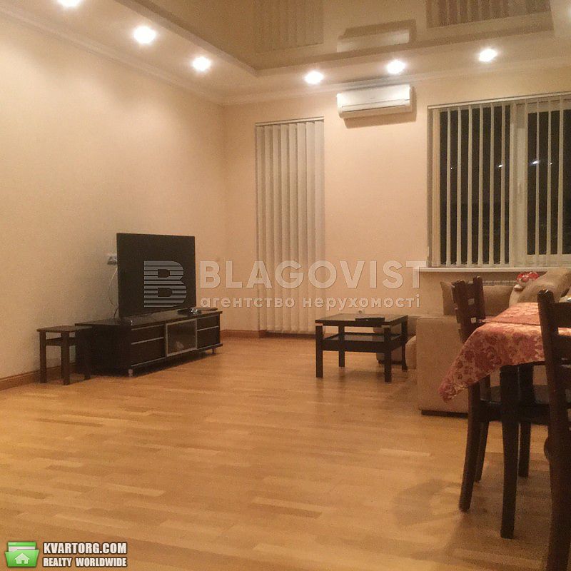 Rent out 2-room apartment. Киев,  Срибнокильская — photo 1