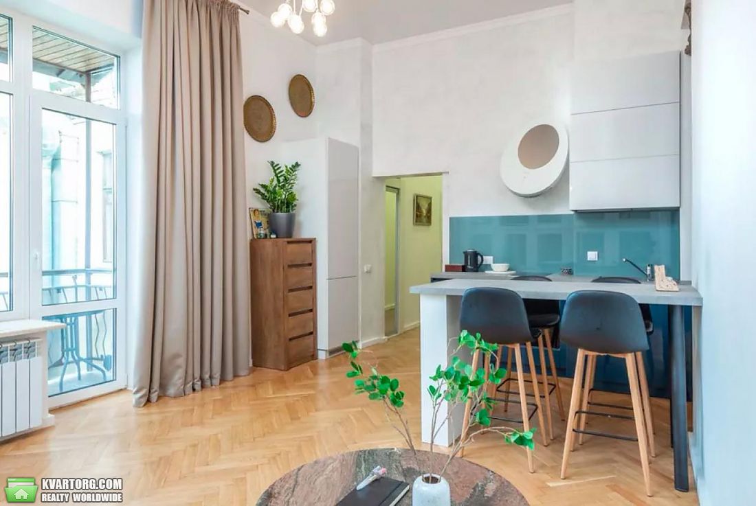 Rent out 2-room apartment. Киев,  Ярославов Вал — photo 8