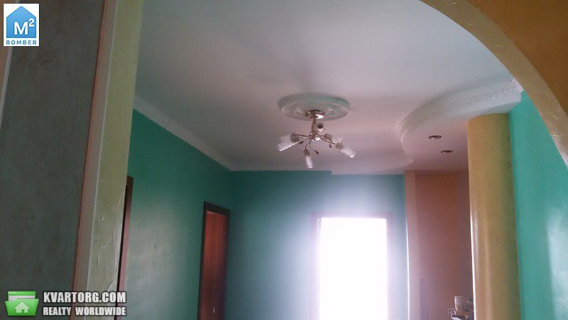 Rent out 3-room apartment. Киев, Российчкая — photo 1