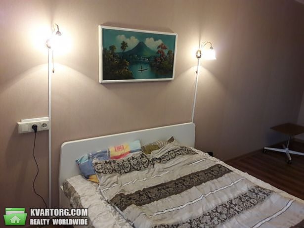 Rent out 2-room apartment. Киев,  Машиностроительная — photo 1