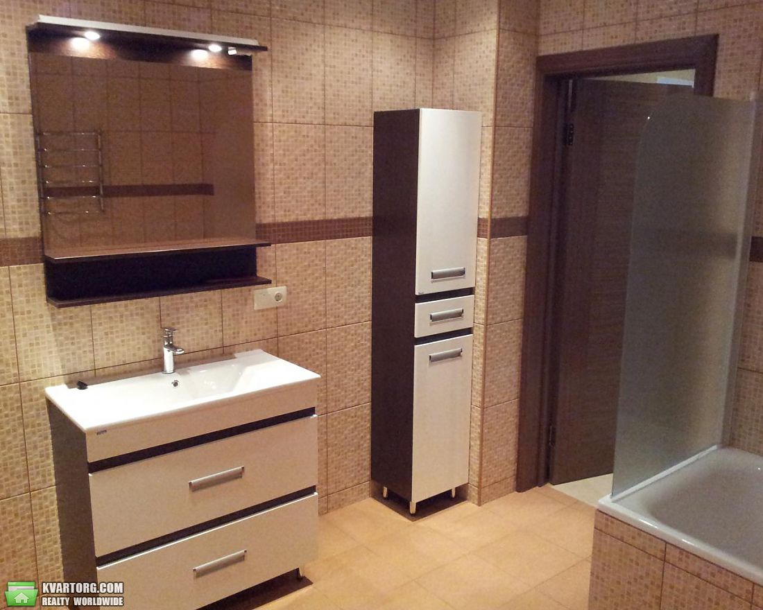 Rent out 2-room apartment. Киев,  Ямская — photo 9