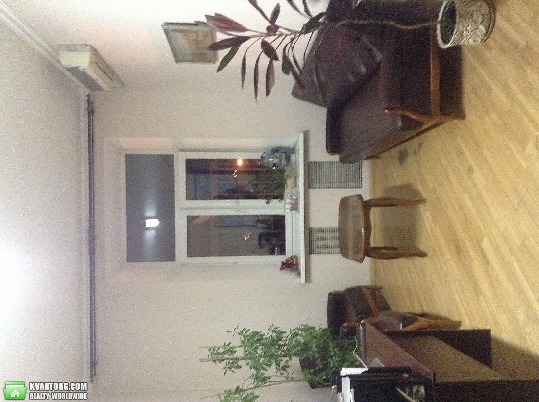 Sell 2-room apartment. Киев,  Щорса — photo 3