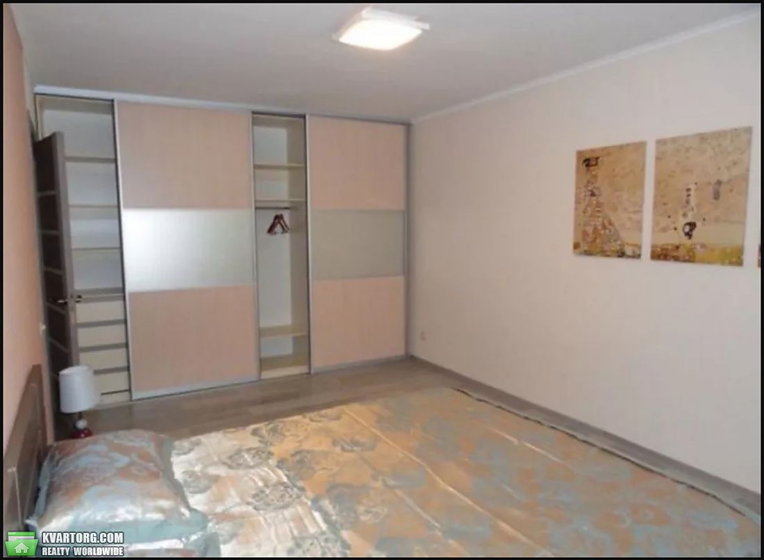 Rent out 2-room apartment. Киев,  Шелковичная — photo 4