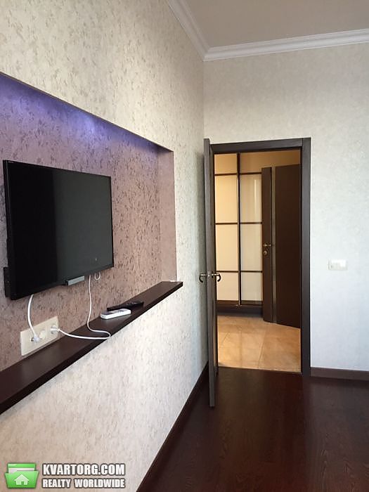 Rent out 2-room apartment. Киев,  Днепровская наб — photo 3