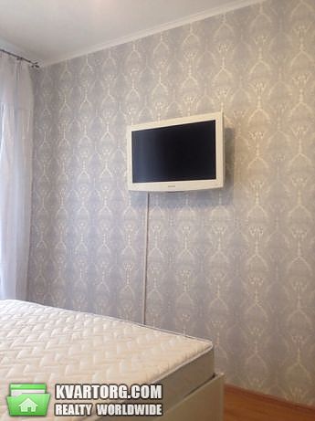 Rent out 2-room apartment. Киев,  Героев Днепра — photo 3