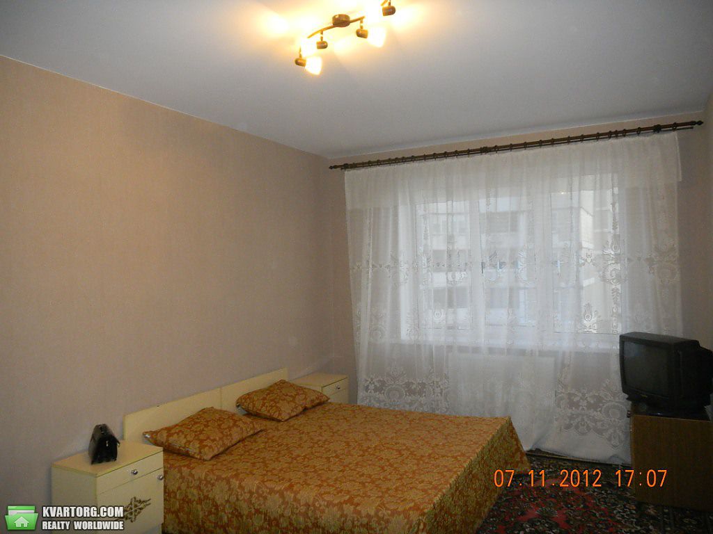 Rent out 1-room apartment. Киев, Ревуцкого — photo 4