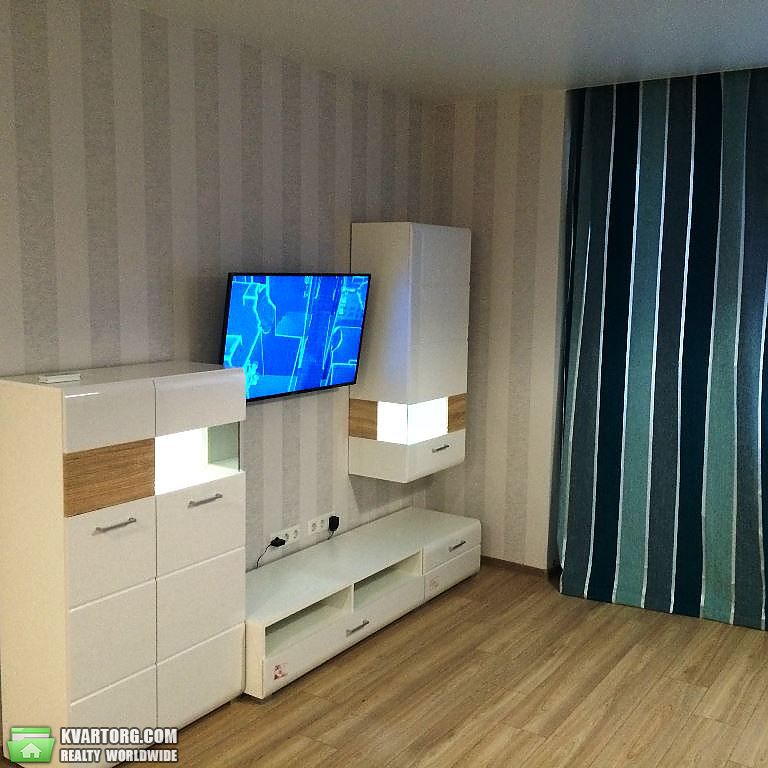 Rent out 1-room apartment. Киев,  Ревуцкого — photo 3
