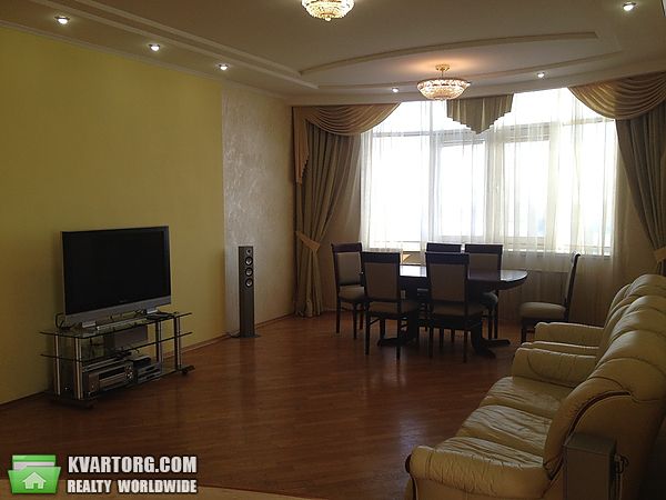 Rent out 4-room apartment. Киев,  Героев Сталинграда пр — photo 1