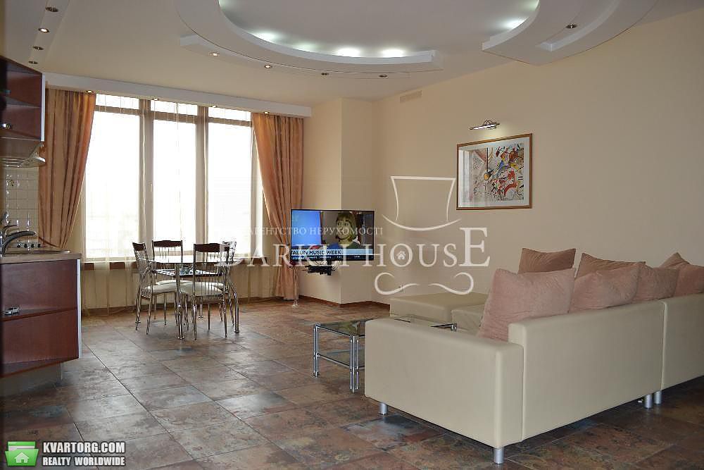 Rent out 3-room apartment. Киев,  Жилянская — photo 1