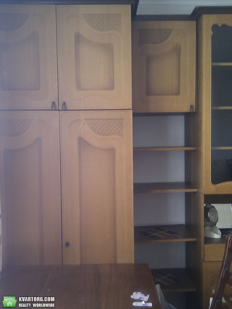 Rent out 3-room apartment. Киев,  Симиренко — photo 4