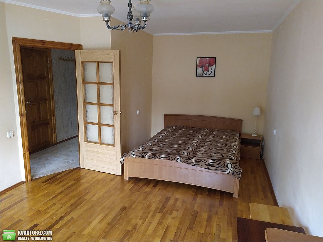 Rent out 1-room apartment. Киев,  Гусовского — photo 1