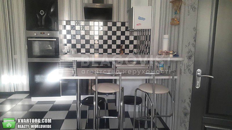 Rent out 2-room apartment. Киев, Соляна — photo 4