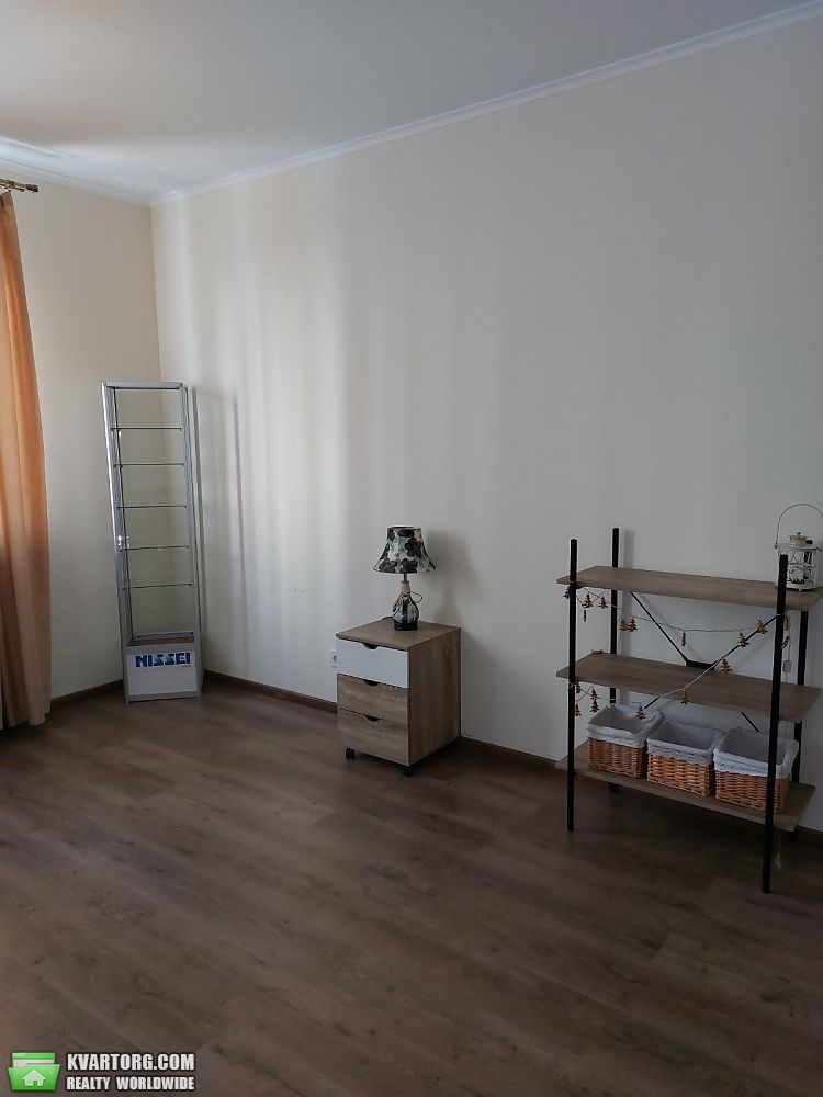 Rent out 1-room apartment. Киев,  Воскресенская — photo 2