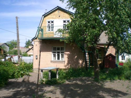 Rent out house. Киевская обл., Вокзальная — photo 1