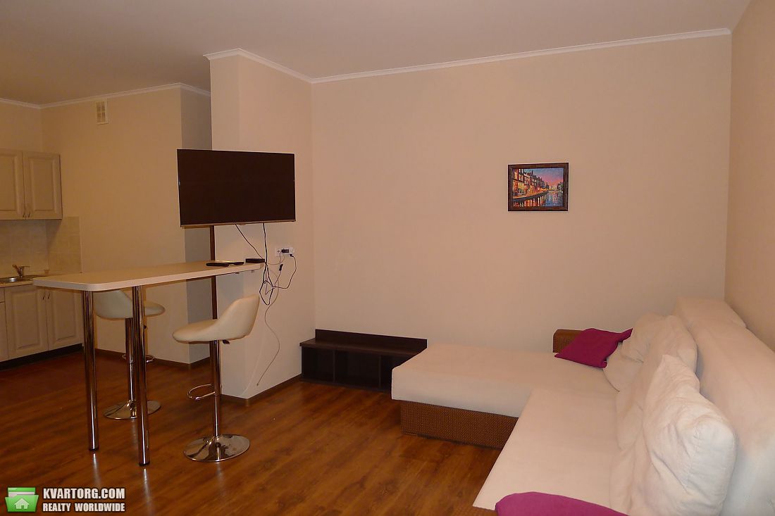 Sell 1-room apartment. Киев,  Воскресенская — photo 1
