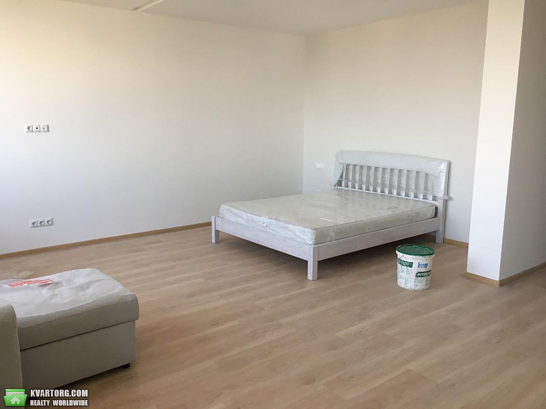 Rent out 1-room apartment. Киев,  Армянская — photo 1
