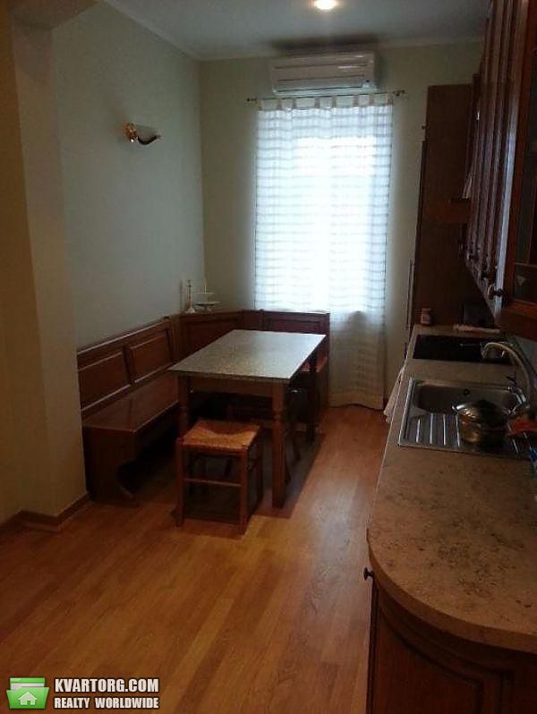 Rent out 2-room apartment. Киев,  Костельная — photo 8