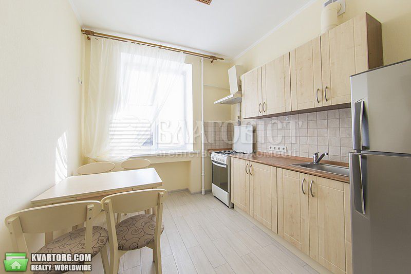 Rent out 2-room apartment. Киев,  Гоголевская — photo 6