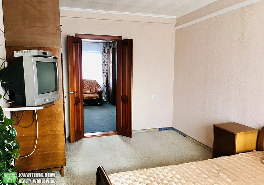 Rent out 3-room apartment. Киев, Днепровская набережная — photo 4