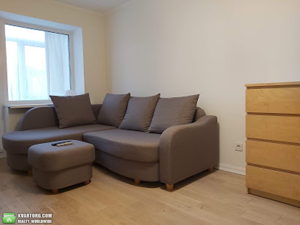 Rent out 2-room apartment. Киев, Елены  Телиги — photo 3