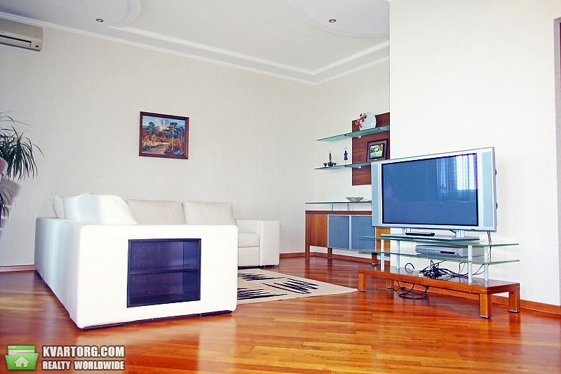 Rent out 4-room apartment. Киев,  Леси Украинки бул — photo 2