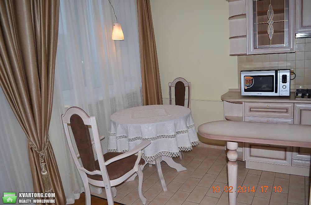 Rent out 2-room apartment. Киев,  Мазепы — photo 4
