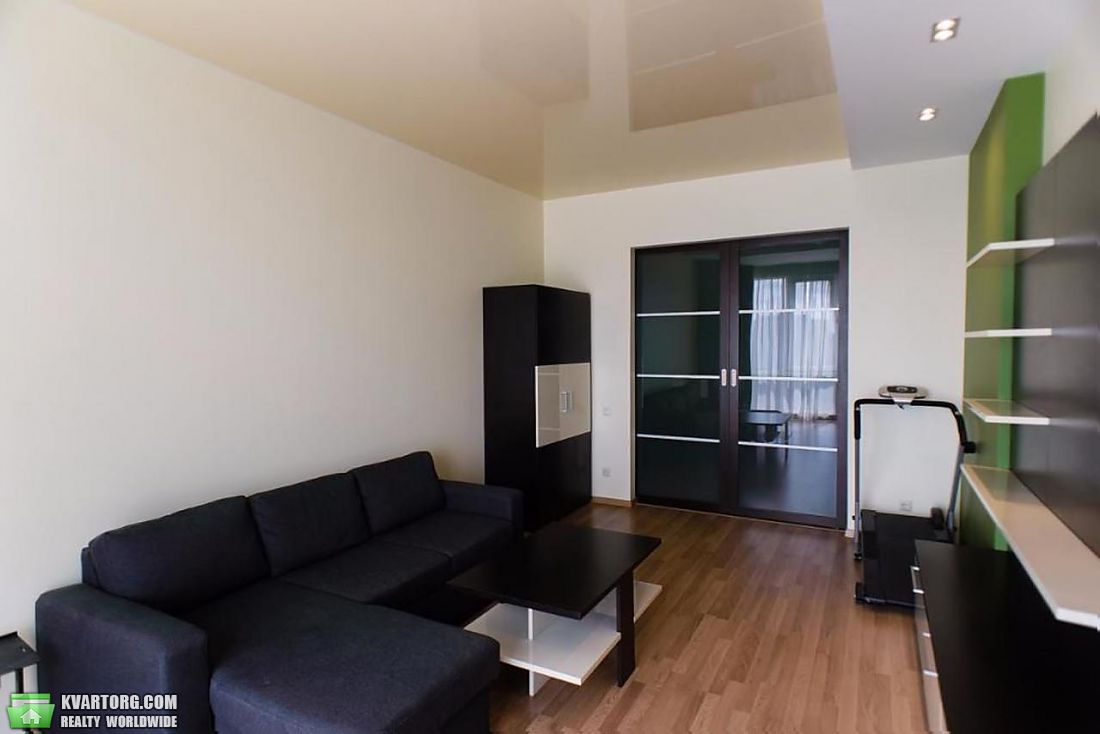 Rent out 2-room apartment. Киев,  Лабораторный пер — photo 3