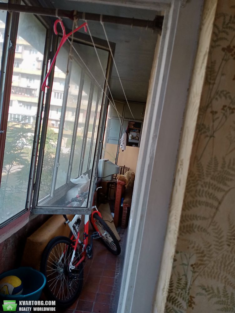 Sell 2-room apartment. Киев, Днепровская наб. — photo 2