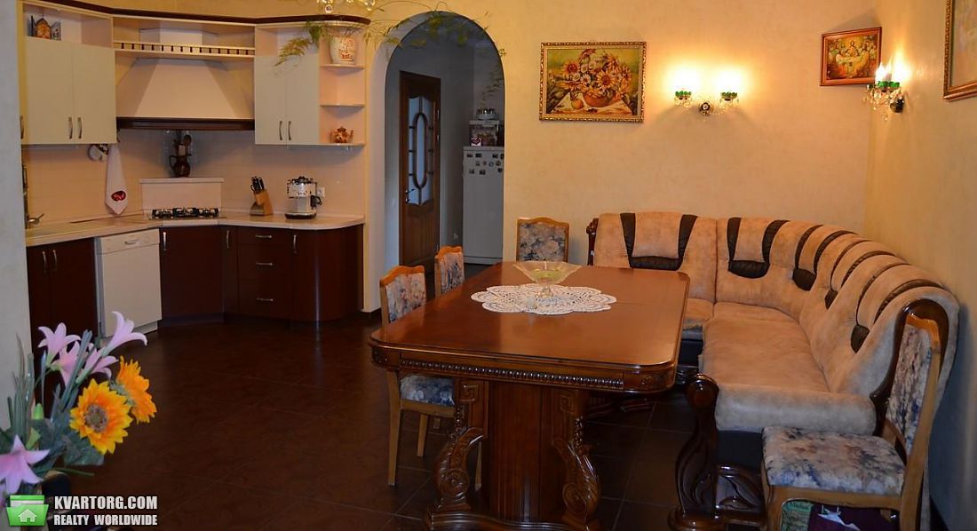 Rent out house. Киев,  Богатырская — photo 8
