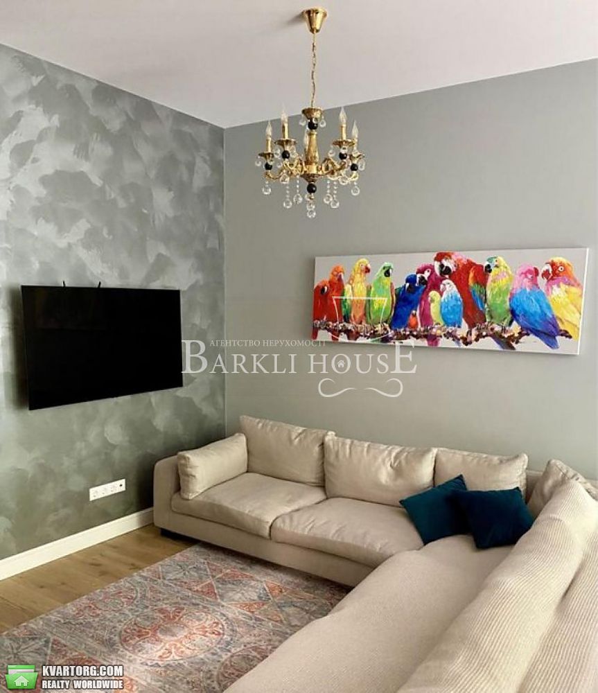 Rent out 3-room apartment. Киев, дегтярная — photo 1