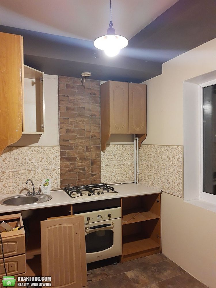 Rent out 2-room apartment. Киев, Верховинная — photo 1