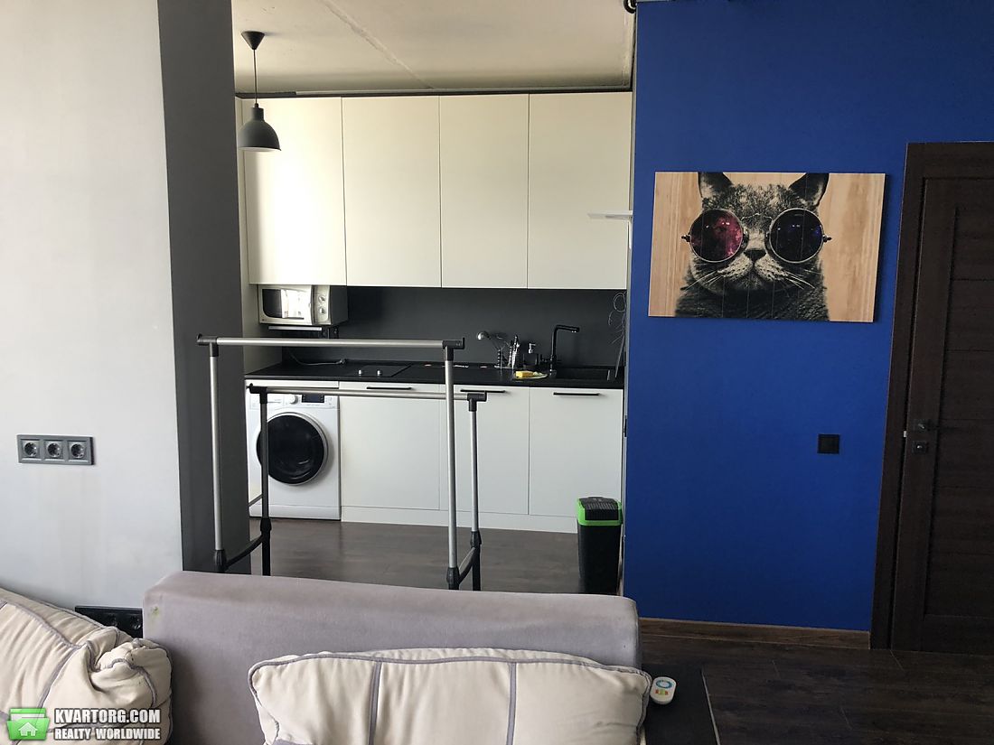 Rent out 1-room apartment. Киев, Львовская — photo 1