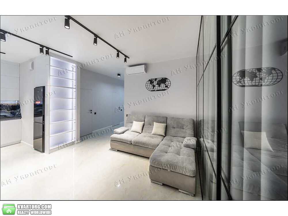Rent out 2-room apartment. Киев,  Никольско-Слободская — photo 8