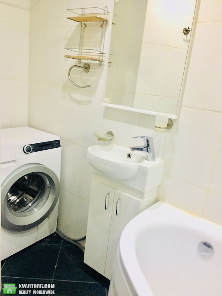 Rent out 1-room apartment. Киев,  Волгоградская — photo 7