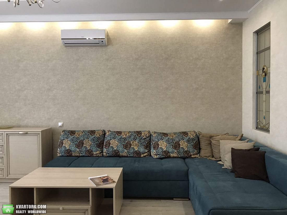 Rent out 3-room apartment. Киев, Драгомирова ул. — photo 6