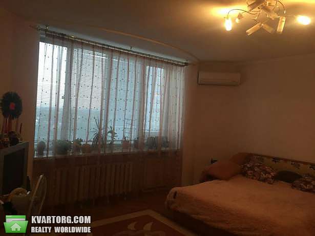 Rent out 1-room apartment. Киев,  Бажана — photo 2