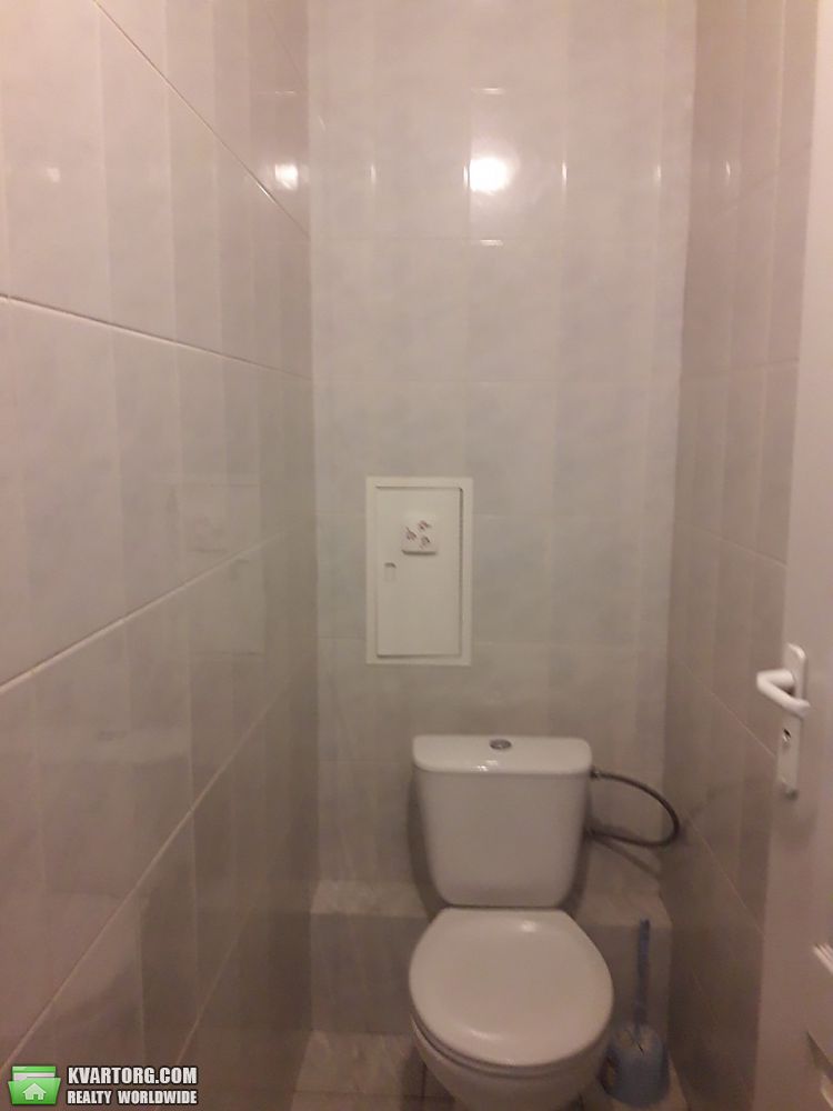 Rent out 3-room apartment. Киев, бульвар Дружбы народов — photo 8