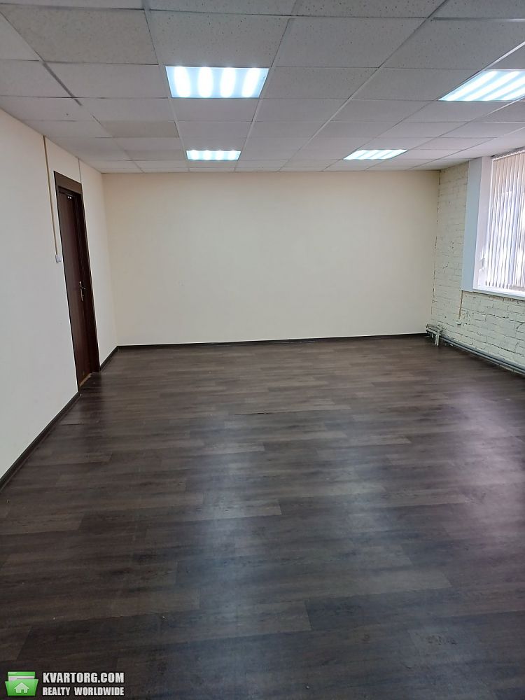 Rent out office. Киев, Жилянська — photo 3