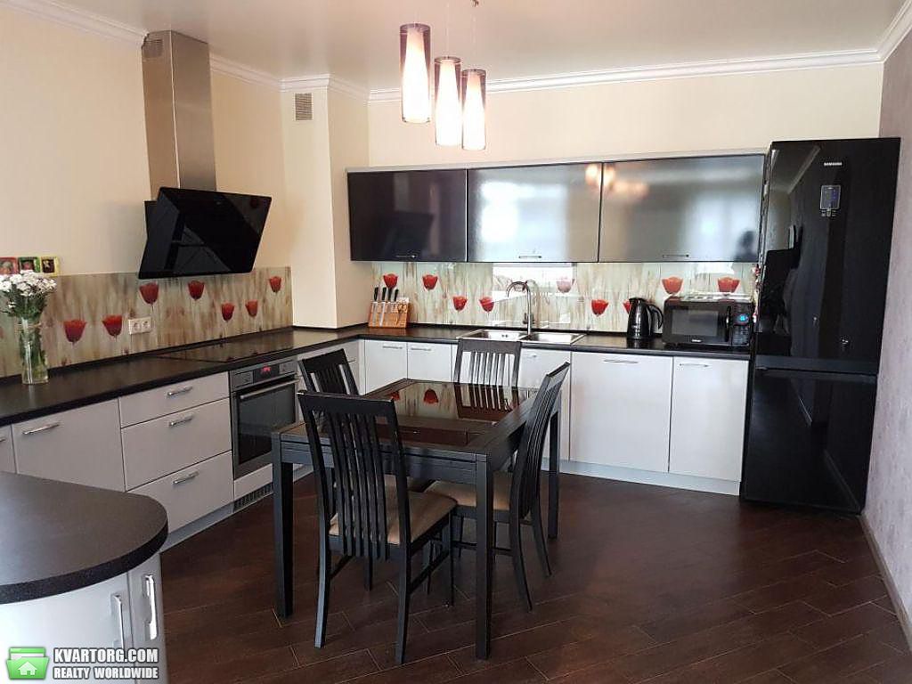 Rent out 2-room apartment. Киев,  Дегтяревская — photo 2