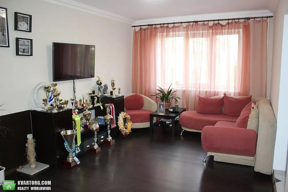Sell 3-room apartment. Киев,  Свободы пр — photo 2
