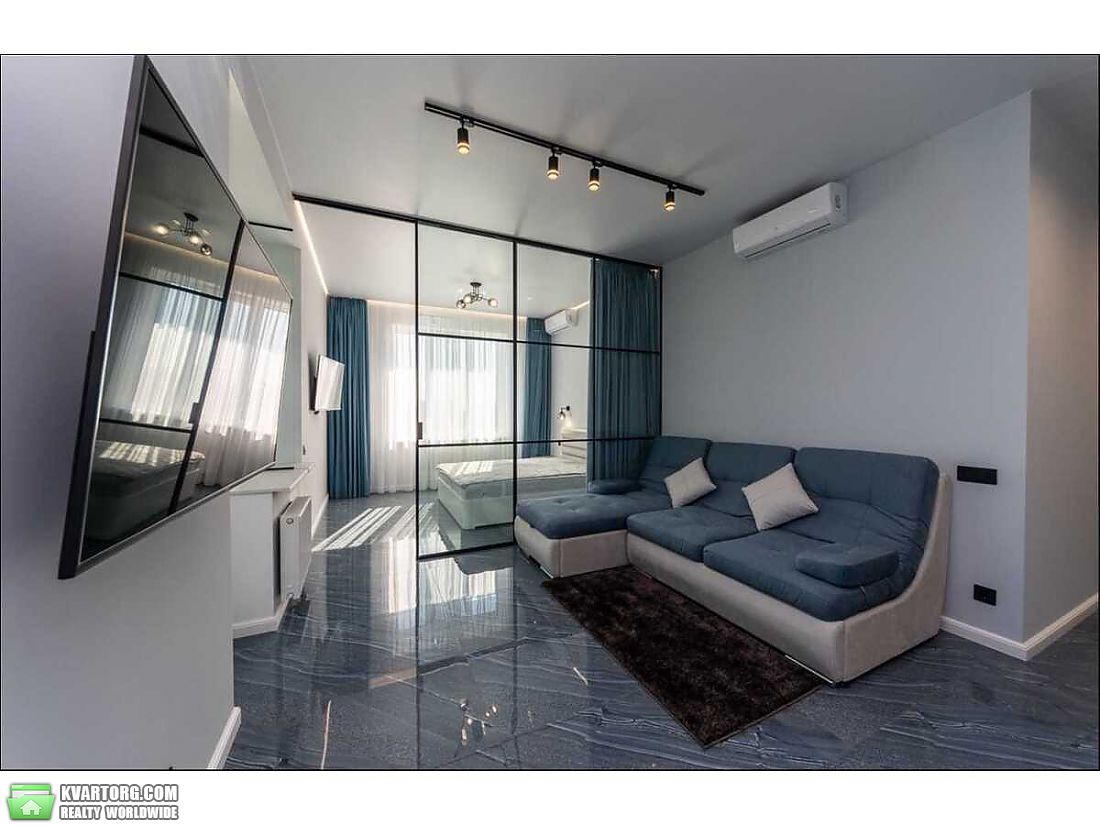 Rent out 3-room apartment. Киев,  Никольско-Слободская — photo 4