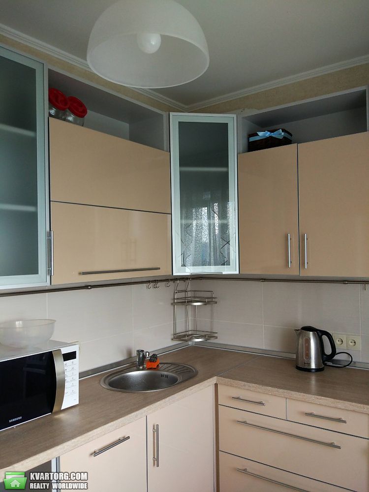 Rent out 1-room apartment. Киев,  Ушакова — photo 1