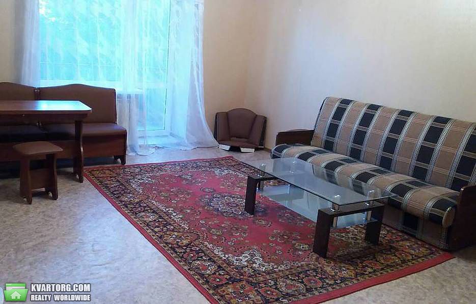 Rent out 3-room apartment. Харьков, Салтовское шоссе — photo 1