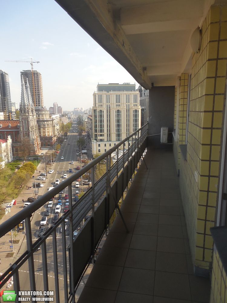 Rent out 2-room apartment. Киев,  Большая Васильковская — photo 7