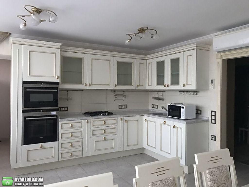 Rent out 3-room apartment. Киев,  Ирининская — photo 1