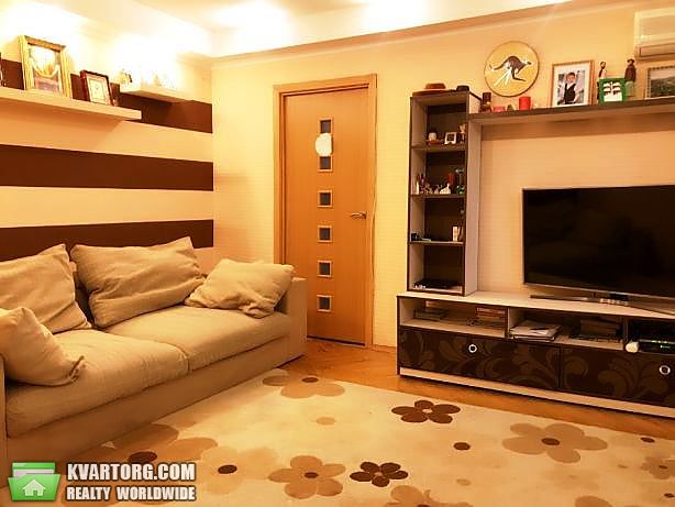 Sell 2-room apartment. Киев,  Гарматная — photo 1