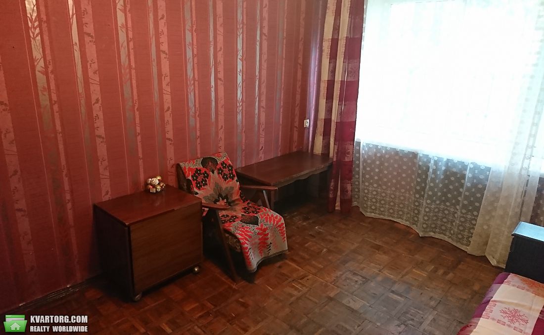 Rent out 2-room apartment. Киев, Мира просп. — photo 2