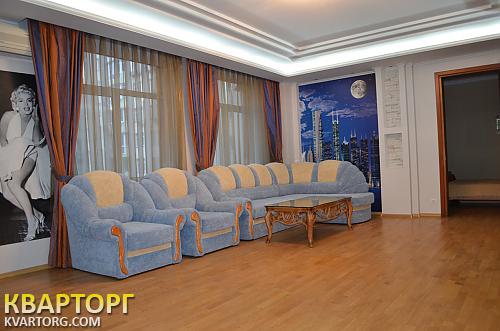 Rent out 3-room apartment. Киев,  Павловская — photo 1